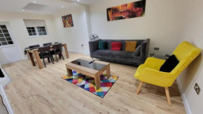 Garland Modern Spacious Apartment With Garden, Barnet